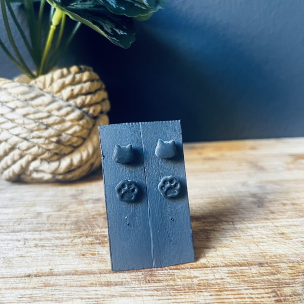 Cat Studs - Black
